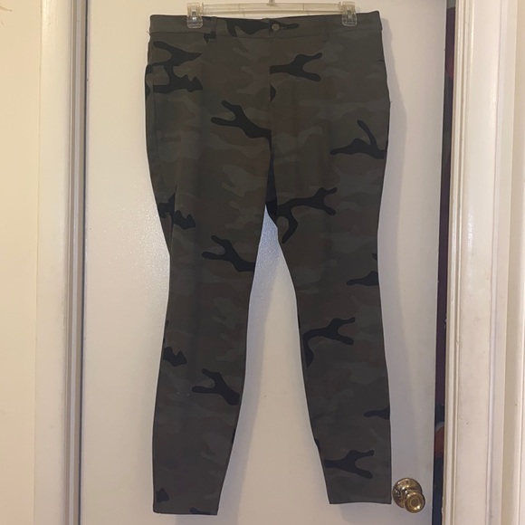 Time and Tru Denim - SALE! Time and Tru Jeggings